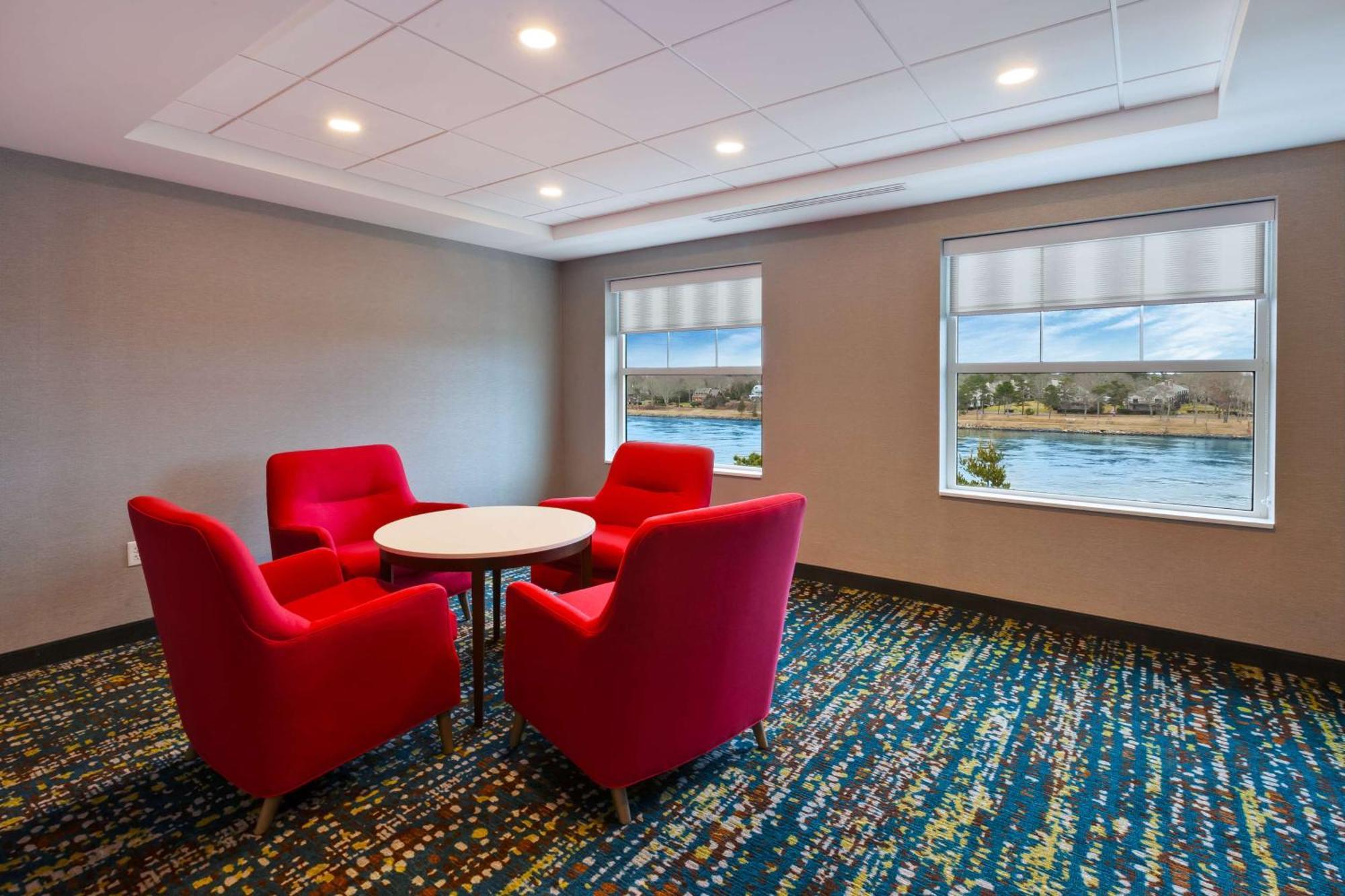 Hampton Inn Cape Cod Canal Bourne Buitenkant foto