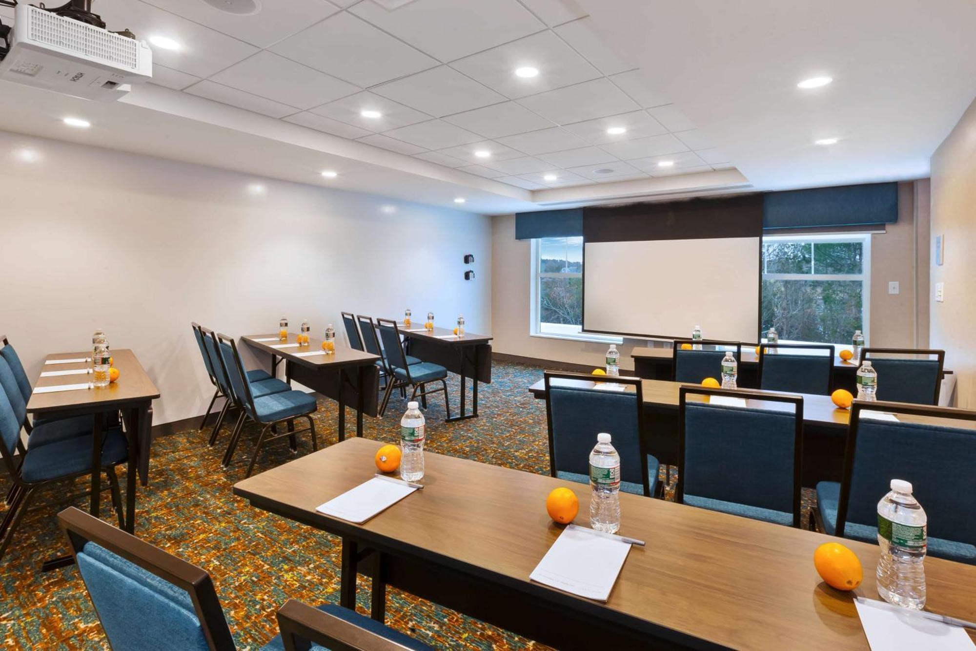 Hampton Inn Cape Cod Canal Bourne Buitenkant foto